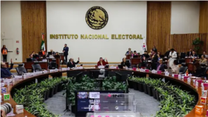 INE da 48 horas al Senado para corregir errores en listas de candidatos a la elección judicial
