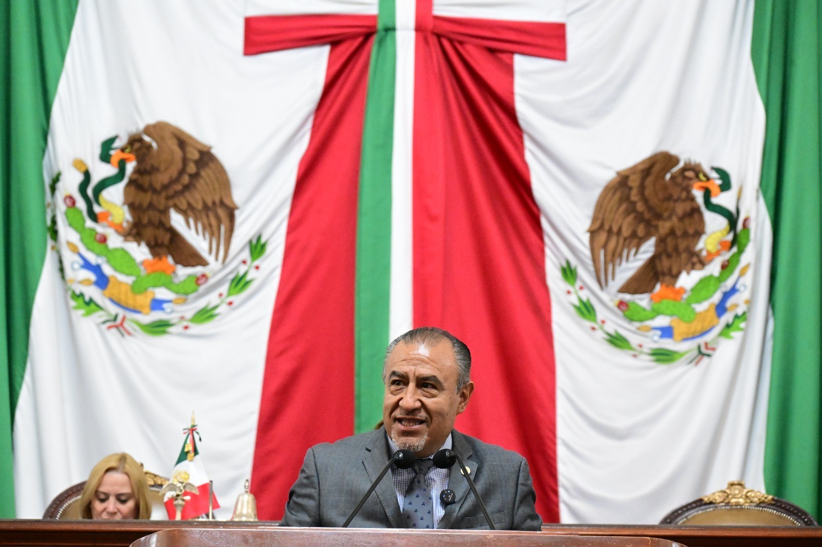 1dad5ab5aeec15ef7157bb8498f420218b3b8130