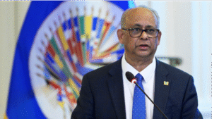 Albert Ramdin asume la OEA y promete sacudir la estructura del organismo