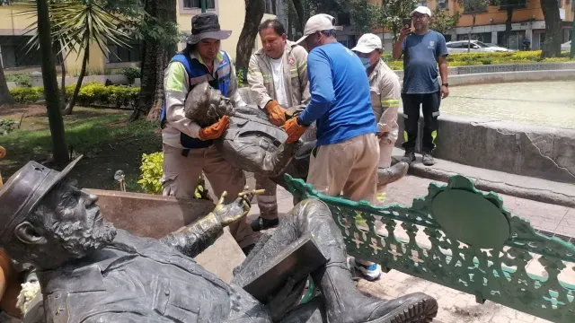 retiran-escultura-che-guevara-fidel-castro-cuauhtemoc