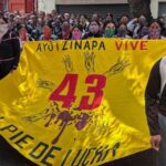 Caravana de Ayotzinapa llega a CDMX en el aniversario 11 de la desaparición de los 43