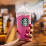 Starbucks México y Barbie lanzan colección rosa con bebidas y accesorios