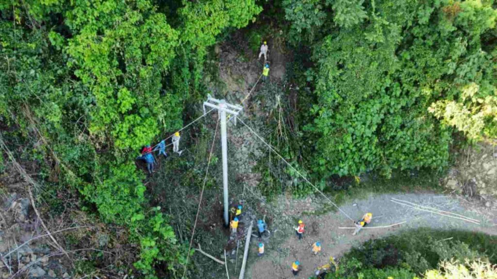 cfe-restablece-al-100-el-servicio-electrico-en-la-region-oriente-del-pais-1536x864