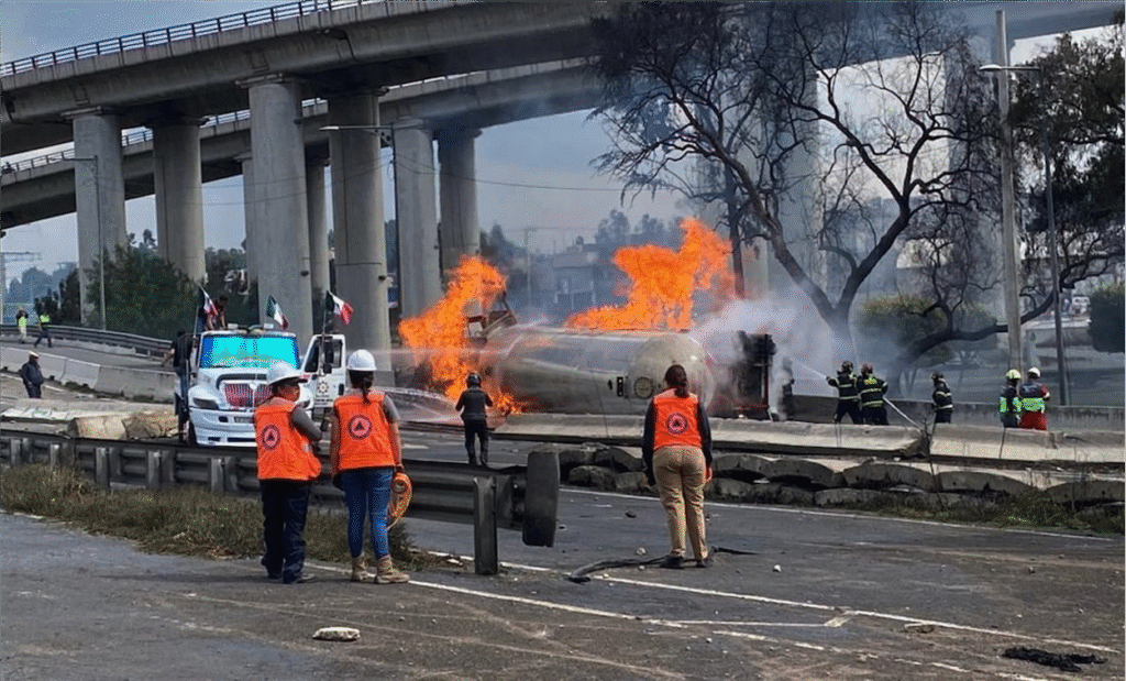Explosión de pipa en Puente de la Concordia eleva víctimas a 31