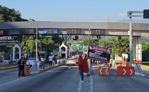 cnte-en-caseta-la-venta-de-la-autopista-del-sol