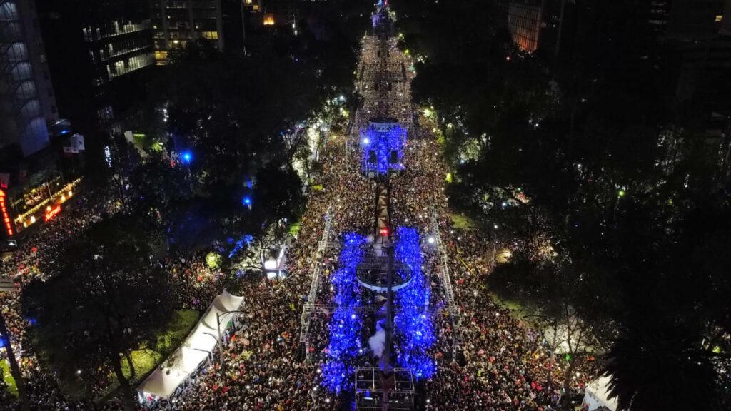 6774e9d84712f323656678