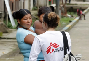 Informe global revela recorte del 34 % a la ayuda humanitaria para 2025