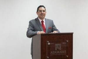 alex-tonatiuh-marquez-aduanas-1536x1024