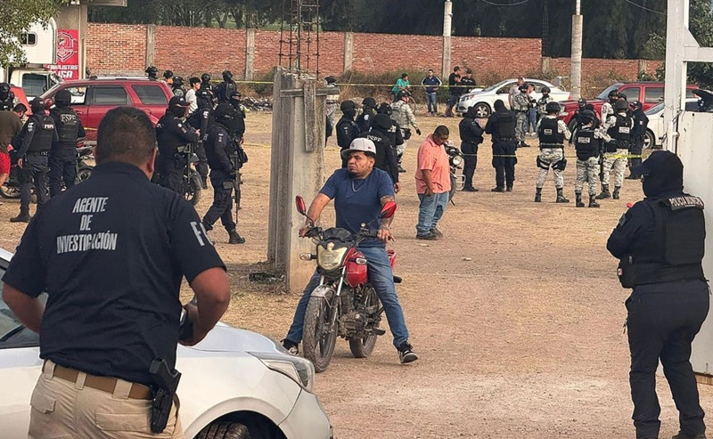 cancha-de-futbol-en-salamanca-acordonada-tras-masacre-de-once-personas