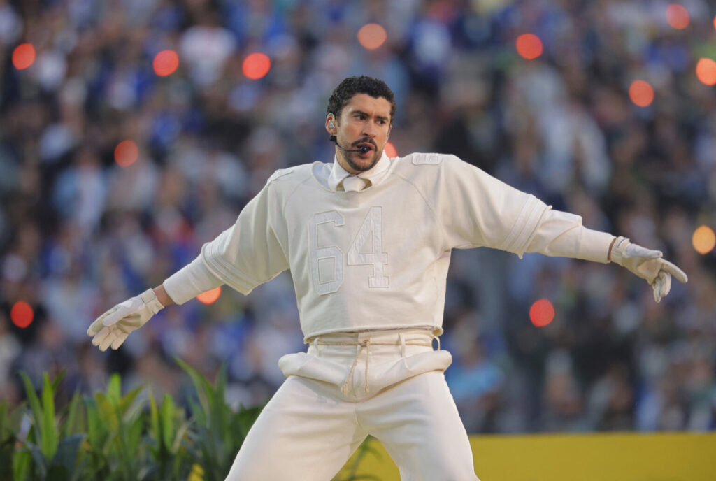 2026-02-09T012635Z_440751887_UP1EM2904097T_RTRMADP_3_FOOTBALL-NFL-SUPERBOWL-HALFTIME-1536x1032