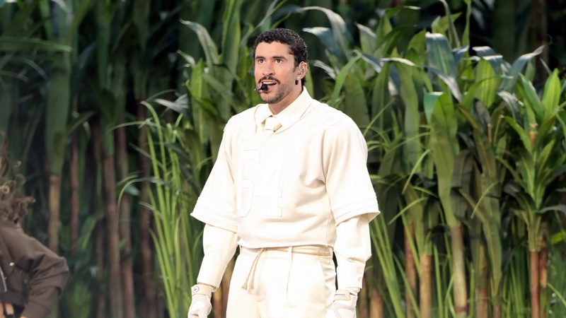 Bad_Bunny_Super_Bowl_look_2260608226