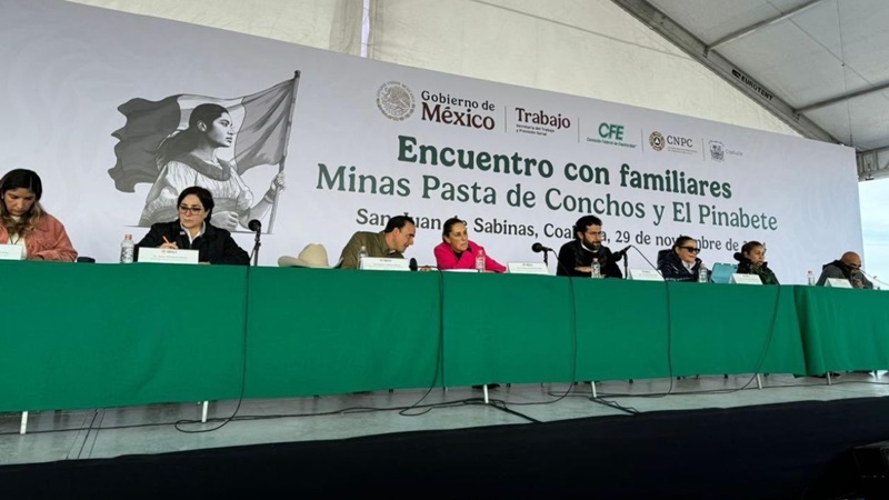 claudia_se_reune_con_familiares_de_mineros_atrapados_en_coahuila_cf5af916c1