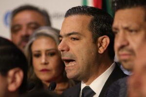 8d088af7-b616-42c5-b48f-f063290972c6