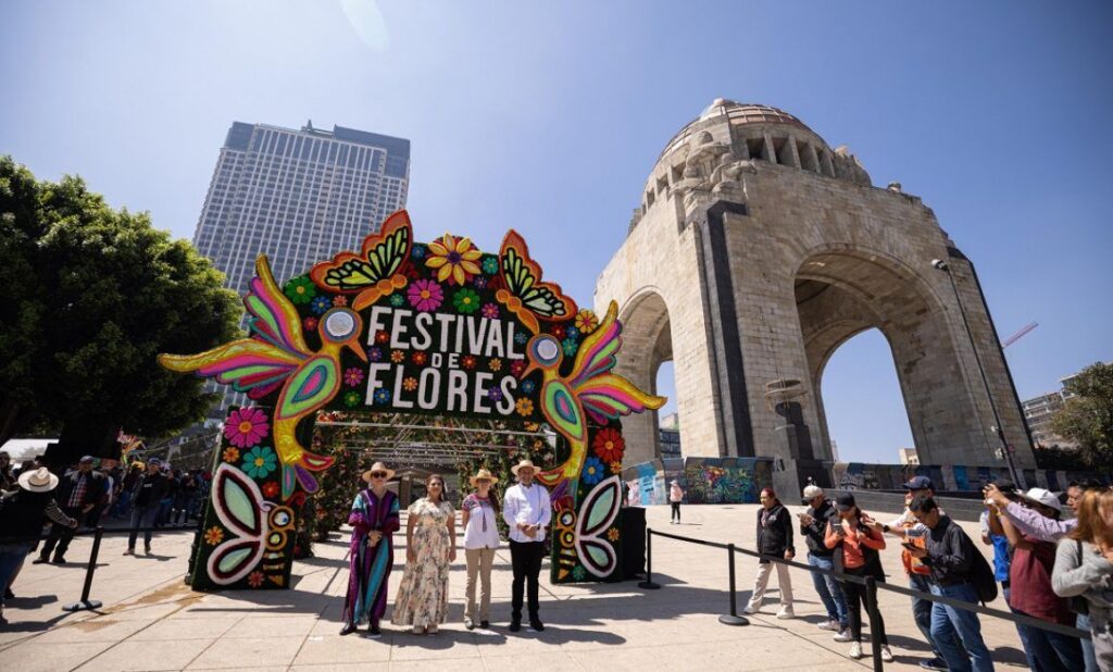 CDMX recibe primavera con festival floral y millón de plantas