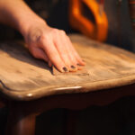 Renueva tu hogar: cómo darle armonía a tus espacios reformando muebles de madera