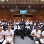 Jóvenes simulan trabajo legislativo en San Lázaro y aprenden política