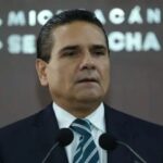 Interpol tras Silvano Aureoles por violaciones a derechos humanos en Michoacán