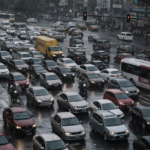 Lluvias y 16 marchas colapsan vialidades y nueve líneas del Metro CDMX