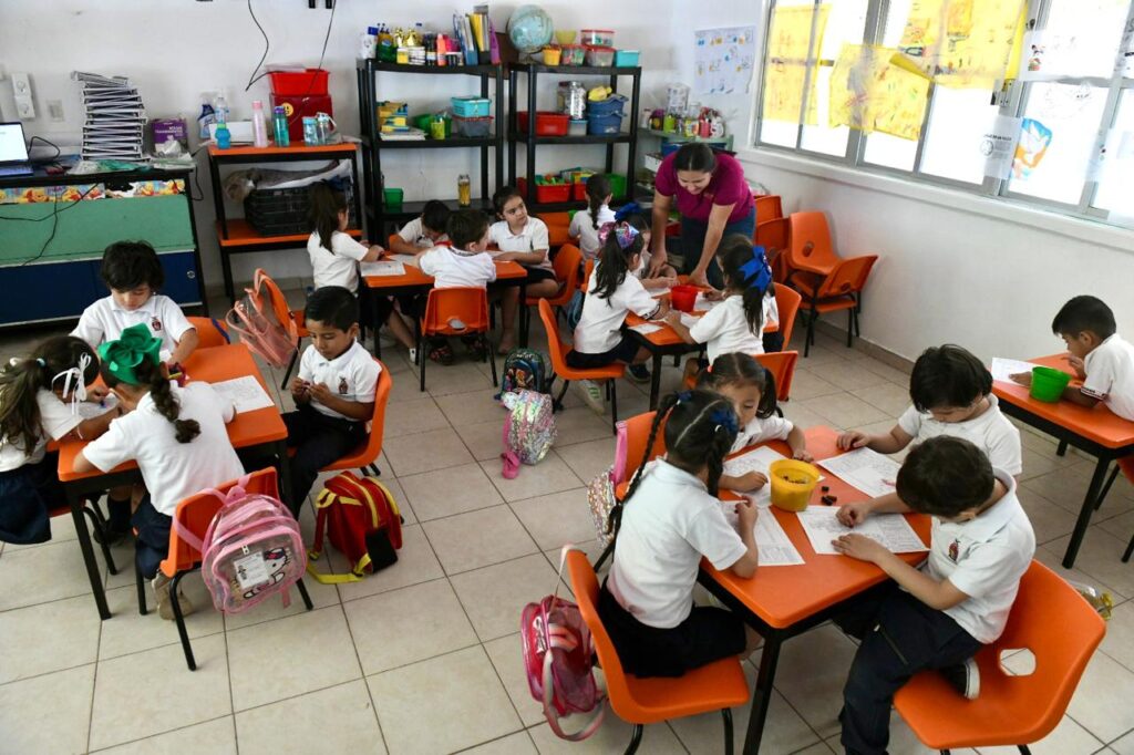 Incrementa-presencialidad-en-escuelas-del-nivel-basico