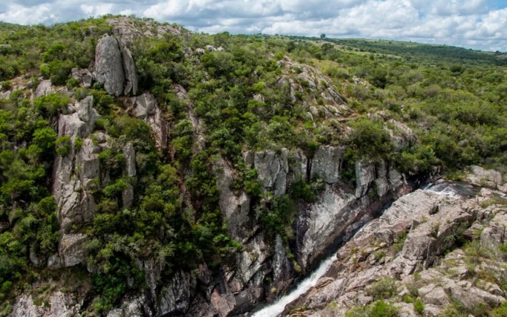 Manantiales_Serranos_Uruguay_2_15042026