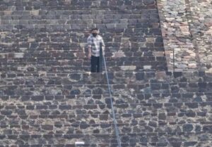 balacera-en-zona-arqueologica-de-teotihuacan-reportan-dos-muertos-y-tres-heridos-780x543