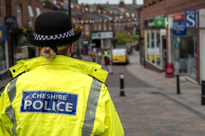 policia-condado-chesire-dos-mexicanos-detenidos-secta-inglaterra-1536x1024