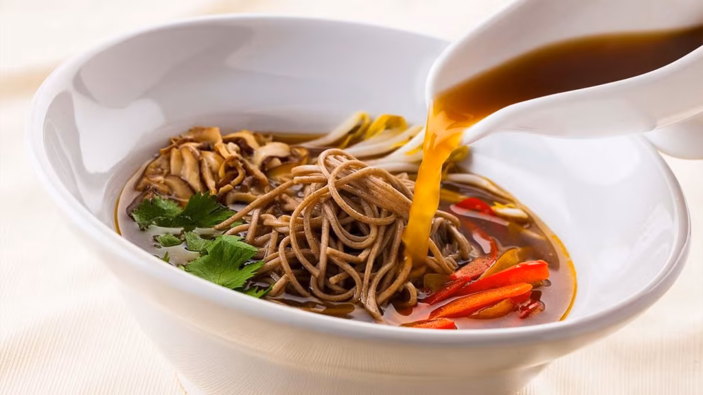 tazon-fideos-caldo-dashi-que-es-umami
